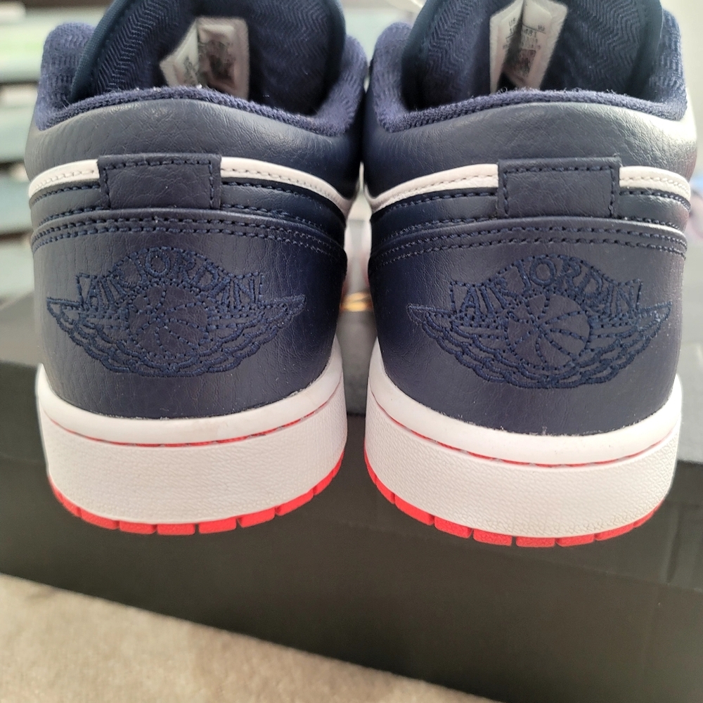 Air Jordan 1 Low USA Midnight Navy Red White 553558-401 Size 10 Gently Used - Picture 4 of 17